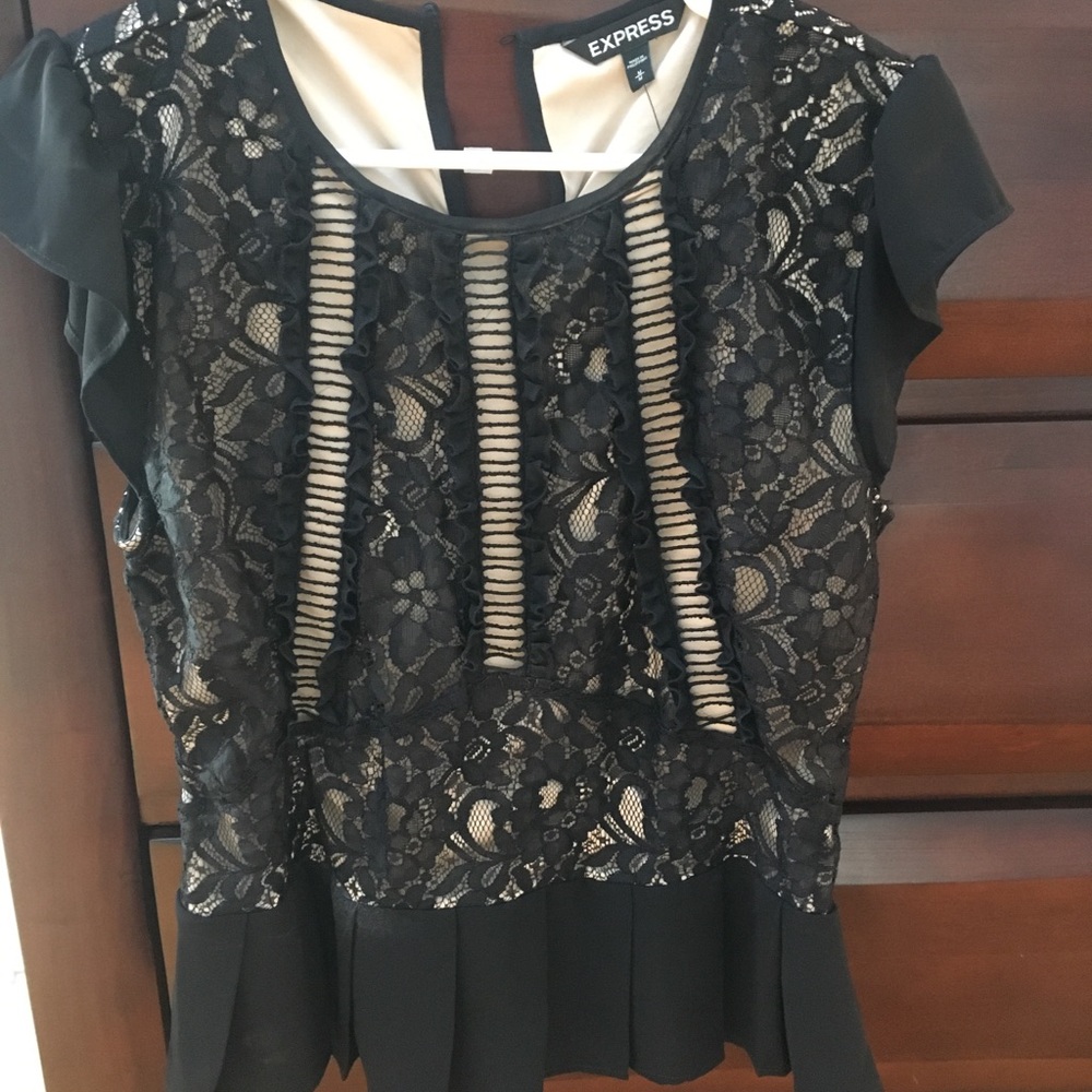 Express peplum
